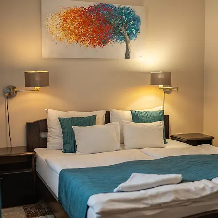 Medora Park - Medora*** Gárdony